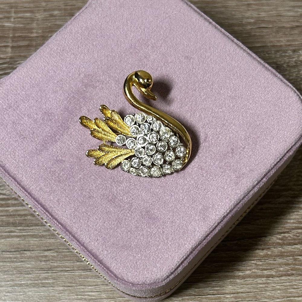 Vintage Gold Swan Brooch